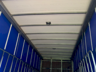 1999 UD PKB210 Curtainsider Truck