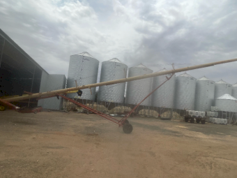 Westfield 10-71 Swing Away Auger