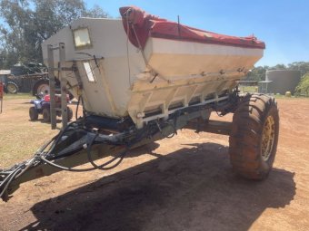 2000 Marshall 880T Belt Spreader