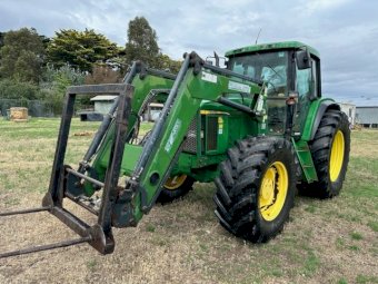 2001 John Deere 6910 130 hp  Tractor with FEL