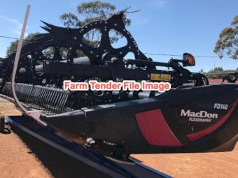 2018 MacDon FD 140 Draper Front