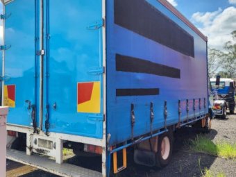 2010 Mitsubishi FK 600 Pantec Truck