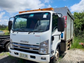 2014 Isuzu NQR 450 Truck