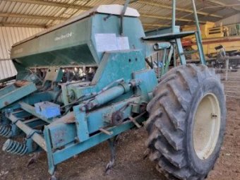 John Shearer 24 Run Direct Drill Combine