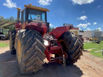 Versatile 855 Tractor