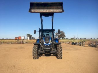 2018 New Holland T7-190 Autocommand Tractor with Loader