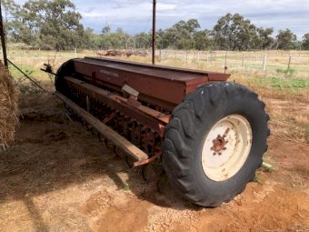 International 24 Run Combine