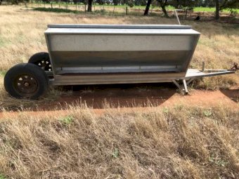 Towable Sheep Feeder