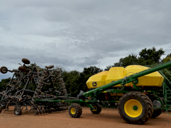 Flexicoil ST820 Bar with 2021 John Deere 1910 Cart