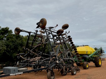 Flexicoil ST820 Bar with 2021 John Deere 1910 Cart