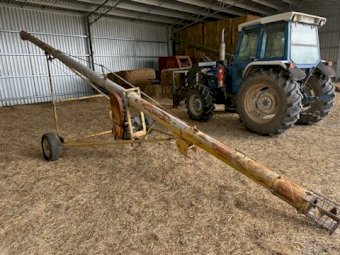 Mobilco 30 x 8 Auger