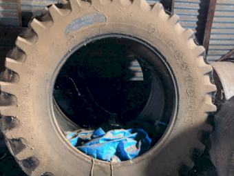 2 x John Deere 8000 Series Duals Rims & Tyres