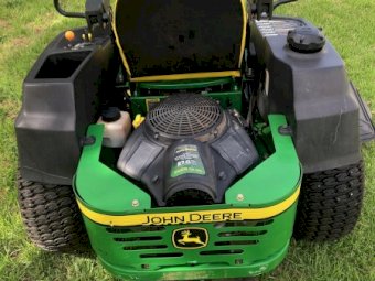 John Deere Z445 Zero Turn Mower