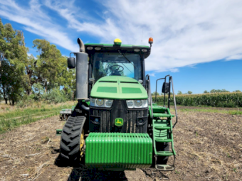 2016 John Deere 8370RT Tractor