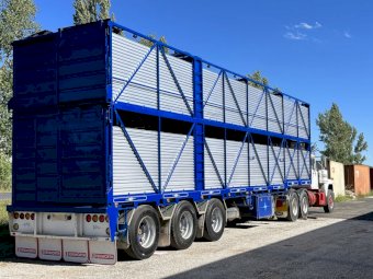 2009 Dickinson Cattle Crate