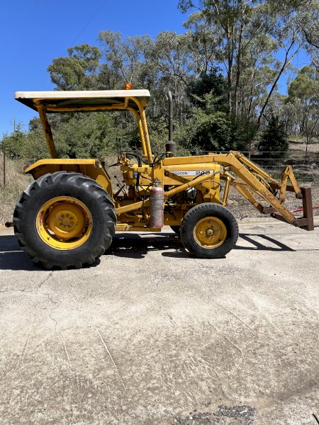 Massey Ferguson Loader with Forks, 20B/240