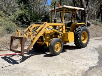 Massey Ferguson Loader with Forks, 20B/240