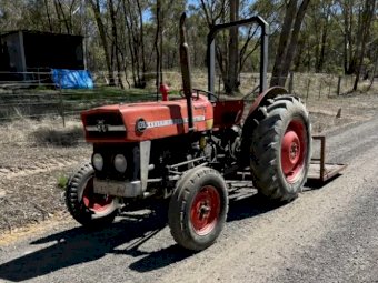 Under Auction - ( A243) Massey Ferguson 135 Tractor 