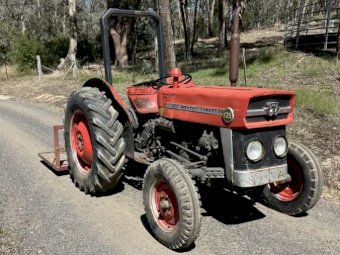 Under Auction - ( A243) Massey Ferguson 135 Tractor 