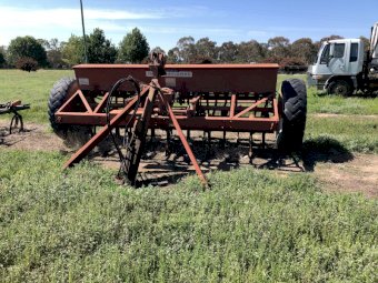 McCormick International 6–2 direct drill combine