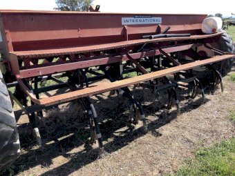 McCormick International 6–2 direct drill combine