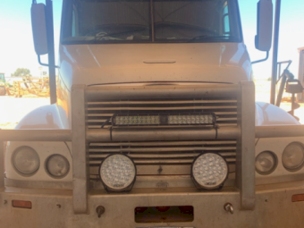 2003 Freightliner Century ST Prime Mover