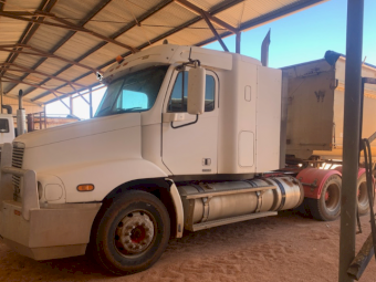 2003 Freightliner Century ST Prime Mover