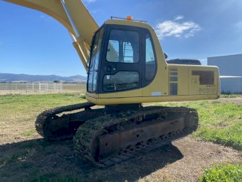 Komatsu PC200 Excavator