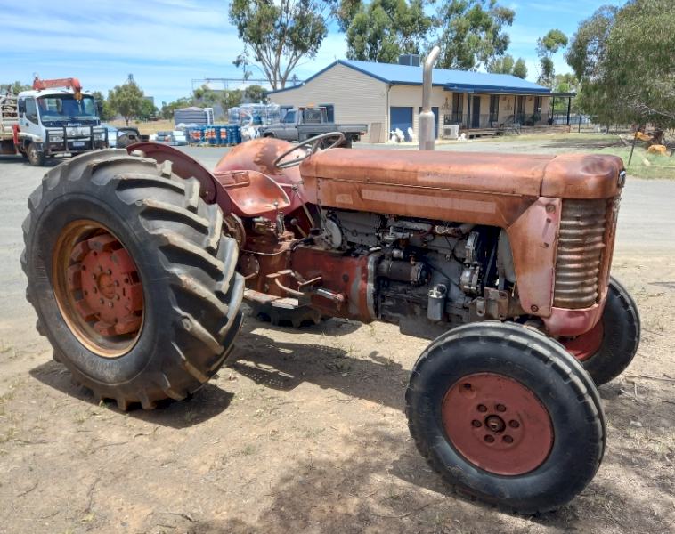 Massey Ferguson 65 Tractor