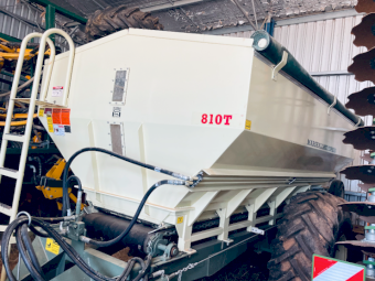 2014 Marshall 810T Spreader
