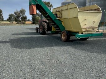 Aust Quip Feed Mixer with Roller Mill
