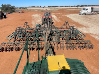 Janke Airseeder with Simplicity Air Cart