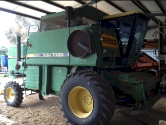 John Deere 7720 Header