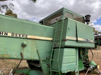 John Deere 7720 Header