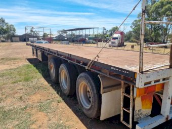 Under Auction - (A244) 1998 Freighter 45ft Flat Top Trailer 