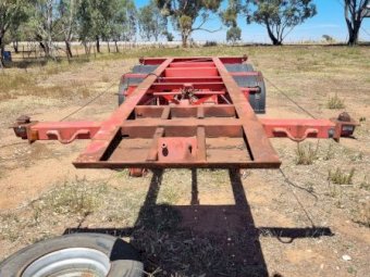 Krueger 20ft Skel Trailer