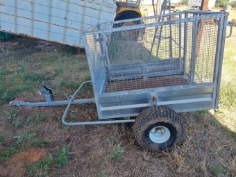 Under Auction - (A244) 2020 Paton 5X4 Ewe Lifter 