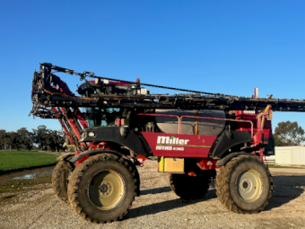 2013 Miller Nitro 4365 SP Boom Spray