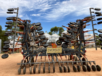 50ft Flexicoil 820 Bar with 2320 Air Cart