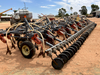 50ft Flexicoil 820 Bar with 2320 Air Cart