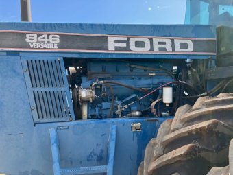 Ford Versatile 846 Tractor