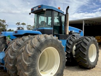New Holland 9884 Tractor