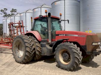 2005 Case IH Magnum MX285 Tractor with 2002 Horwood Bagshaw Bar and 4000 Air Cart