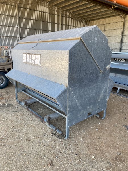 Advantage Feeder 2.5 tonne