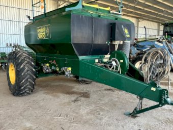 Simplicity 9000 lt Tow between Air Cart