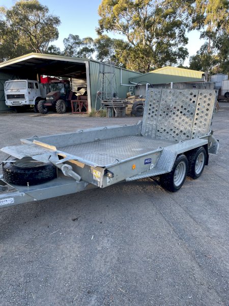 Ifor Williams Plant Trailer