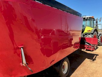 2006 Jaylor 3650 Twin Feed Mixer