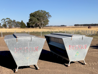 Paton 1 tonne Feeders x 2