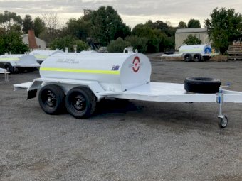 Red Dog 3000 L Contractor Series Fuel Trailer