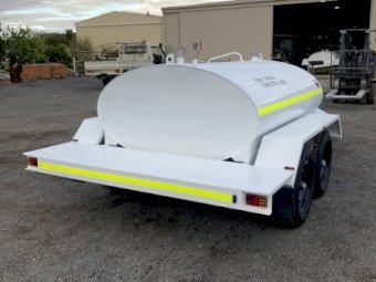 Red Dog 3000 L Contractor Series Fuel Trailer